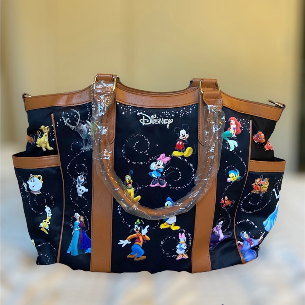 BRAND NEW DISNEY “CARRY THE MAGIC” BRADFORD EXCHANGE BAG.